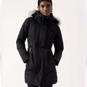 Athleta Rainout Outbound Parka